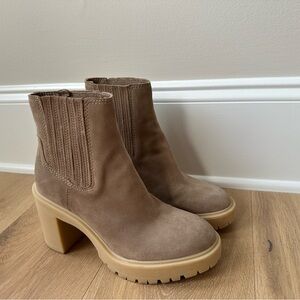 Women's Tan Suede Chelsea Boots